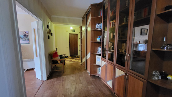 Продам трехкомнатную (3-комн.) квартиру, Фатыха Амирхана ул, 17, Казань г