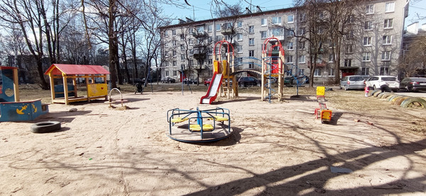 Продам трехкомнатную (3-комн.) квартиру, Достоевского ул, 11, Гатчина г
