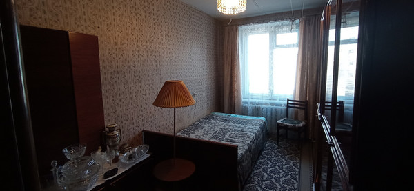 Продам трехкомнатную (3-комн.) квартиру, Достоевского ул, 11, Гатчина г