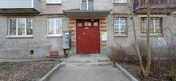 Продам трехкомнатную (3-комн.) квартиру, Достоевского ул, 11, Гатчина г