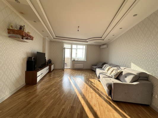 Продам трехкомнатную (3-комн.) квартиру, Чистопольская ул, 86/10, Казань г