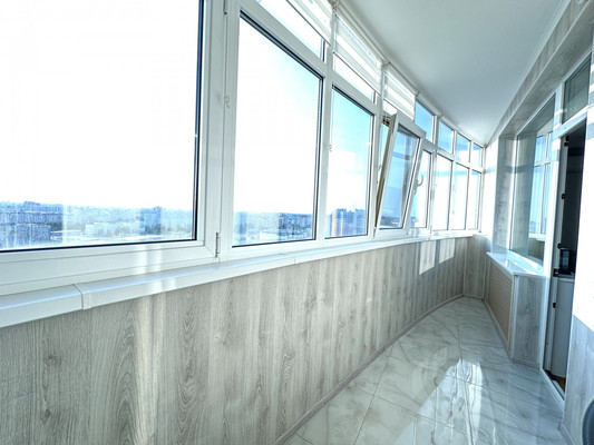 Продам трехкомнатную (3-комн.) квартиру, Чистопольская ул, 86/10, Казань г