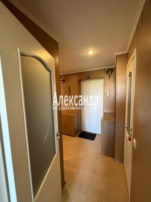 Продам двухкомнатную (2-комн.) квартиру, Токарева ул, 8, Сестрорецк г