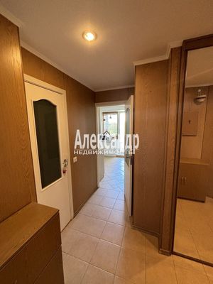 Продам двухкомнатную (2-комн.) квартиру, Токарева ул, 8, Сестрорецк г