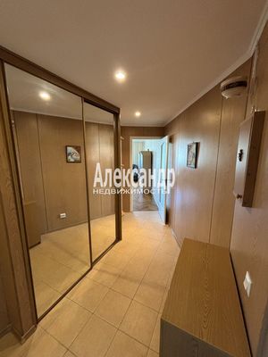 Продам двухкомнатную (2-комн.) квартиру, Токарева ул, 8, Сестрорецк г