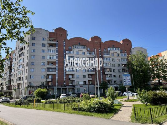 Продам двухкомнатную (2-комн.) квартиру, Токарева ул, 8, Сестрорецк г