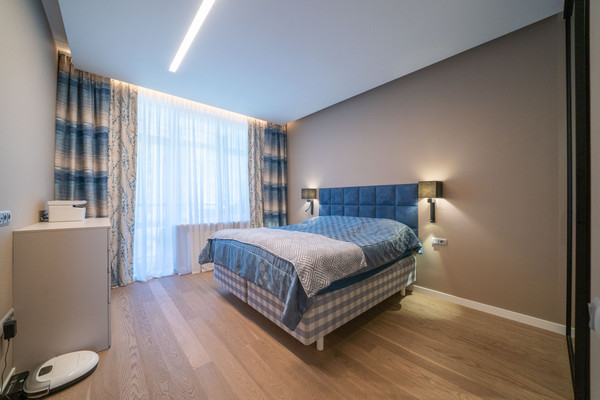 Продам многокомнатную квартиру, Варшавская ул, 6к2, Санкт-Петербург г
