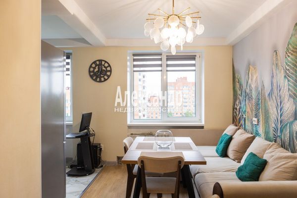 Продам трехкомнатную (3-комн.) квартиру, Мира ул, 13, Всеволожск г