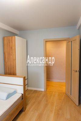 Продам трехкомнатную (3-комн.) квартиру, Мира ул, 13, Всеволожск г