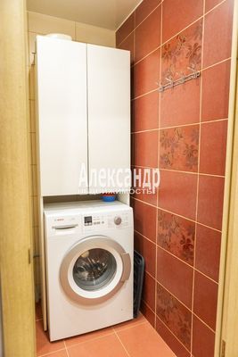 Продам трехкомнатную (3-комн.) квартиру, Мира ул, 13, Всеволожск г
