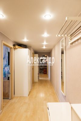 Продам трехкомнатную (3-комн.) квартиру, Мира ул, 13, Всеволожск г
