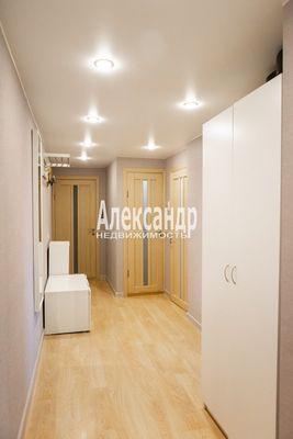 Продам трехкомнатную (3-комн.) квартиру, Мира ул, 13, Всеволожск г