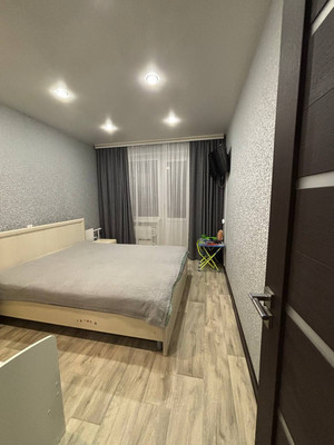 Продам двухкомнатную (2-комн.) квартиру, 9 Января ул, 233/26, Воронеж г