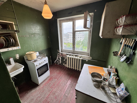 Продам трехкомнатную (3-комн.) квартиру, 6, Большая Вруда д