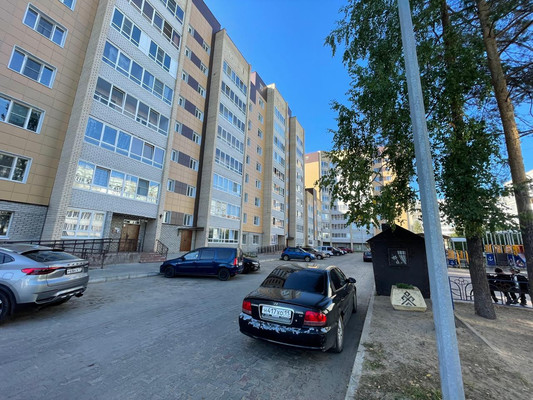 Продам двухкомнатную (2-комн.) квартиру, Весенняя ул, 9, Сыктывкар г