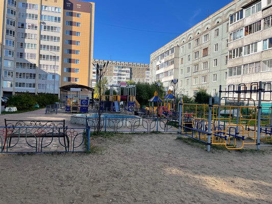 Продам двухкомнатную (2-комн.) квартиру, Весенняя ул, 9, Сыктывкар г
