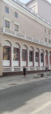 Продам трехкомнатную (3-комн.) квартиру, Петровский пер, 1/30 1, Москва г