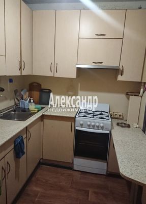 Продам многокомнатную квартиру, Танкиста Хрустицкого ул, д. 19, Санкт-Петербург г
