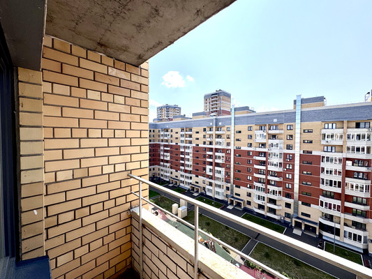 Продам однокомнатную (1-комн.) квартиру, Зур Урам ул, 1кк4, Казань г
