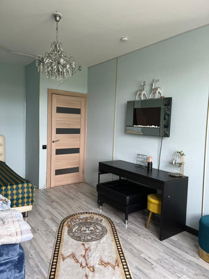 Продам трехкомнатную (3-комн.) квартиру, Муринская дор, 16к1, Санкт-Петербург г
