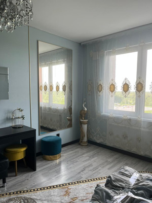 Продам трехкомнатную (3-комн.) квартиру, Муринская дор, 16к1, Санкт-Петербург г