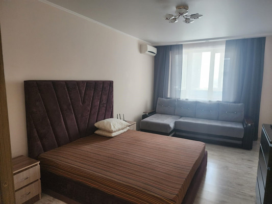 Продам однокомнатную (1-комн.) квартиру, им. Александра Покрышкина ул, 2/2, Краснодар г