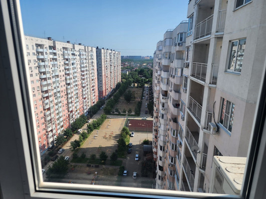 Продам однокомнатную (1-комн.) квартиру, им. Александра Покрышкина ул, 2/2, Краснодар г