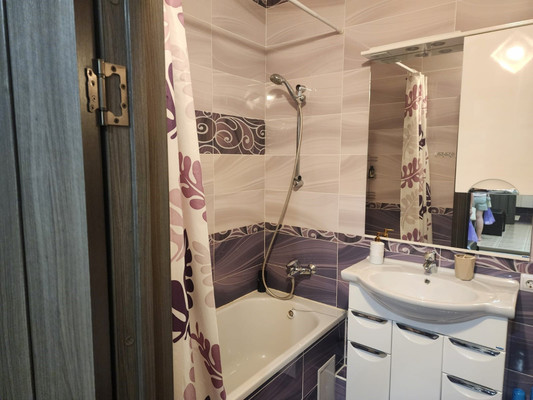 Продам однокомнатную (1-комн.) квартиру, им. Александра Покрышкина ул, 2/2, Краснодар г