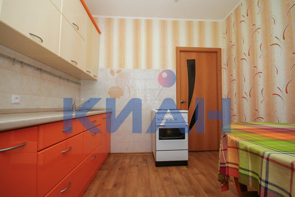Продам многокомнатную квартиру, 60 лет Образования СССР пр-кт, 45, Красноярск г