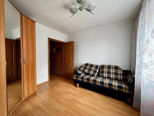 Продам двухкомнатную (2-комн.) квартиру, Таганрогская ул, 112в, Ростов-на-Дону г