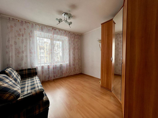 Продам двухкомнатную (2-комн.) квартиру, Таганрогская ул, 112в, Ростов-на-Дону г