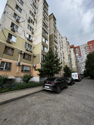 Продам двухкомнатную (2-комн.) квартиру, Таганрогская ул, 112в, Ростов-на-Дону г