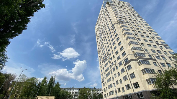 Продам трехкомнатную (3-комн.) квартиру, Стачки пр-кт, 215Б, Ростов-на-Дону г