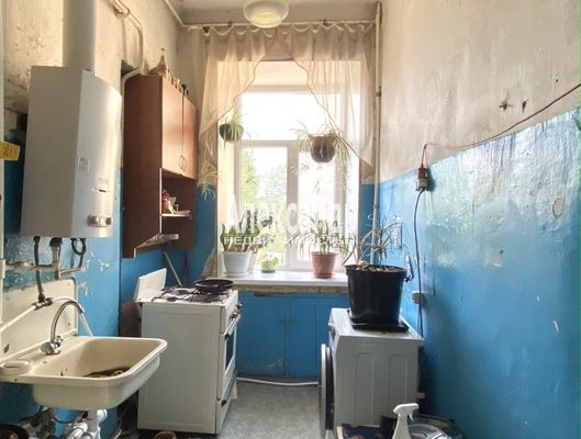Продам многокомнатную квартиру, Лесной пр-кт, 13/8, Санкт-Петербург г