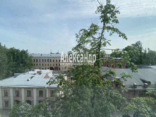 Продам многокомнатную квартиру, Лесной пр-кт, 13/8, Санкт-Петербург г