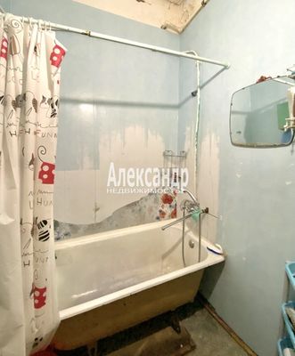 Продам комнату в 4-комн. квартире, Лесной пр-кт, 13, Санкт-Петербург г