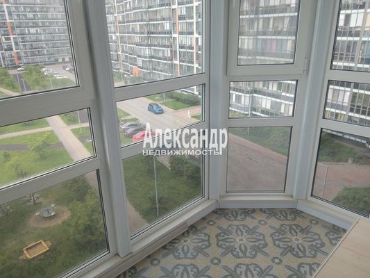 Продам однокомнатную (1-комн.) квартиру, Воронцовский б-р, 11к1, Бугры п