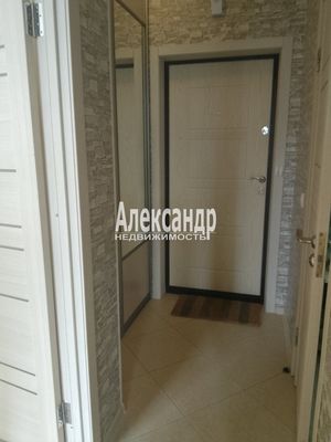 Продам однокомнатную (1-комн.) квартиру, Воронцовский б-р, 11к1, Бугры п