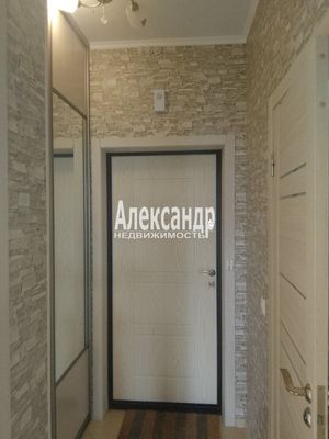 Продам однокомнатную (1-комн.) квартиру, Воронцовский б-р, 11к1, Бугры п