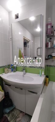 Продам двухкомнатную (2-комн.) квартиру, Западный проезд, 11Ак2, имени Свердлова гп