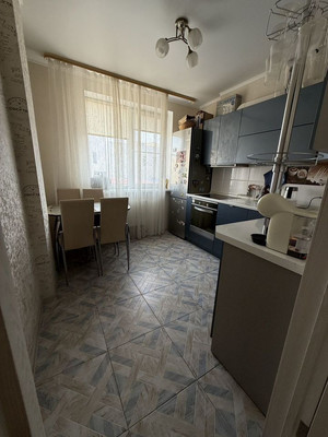 Продам двухкомнатную (2-комн.) квартиру, Тружеников ул, 82/6, Ростов-на-Дону г