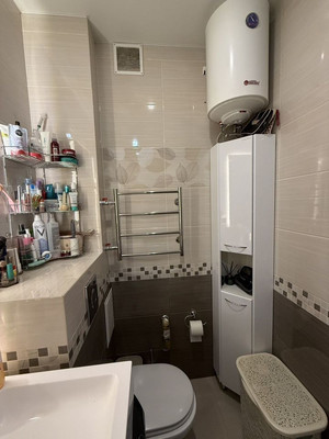Продам двухкомнатную (2-комн.) квартиру, Тружеников ул, 82/6, Ростов-на-Дону г