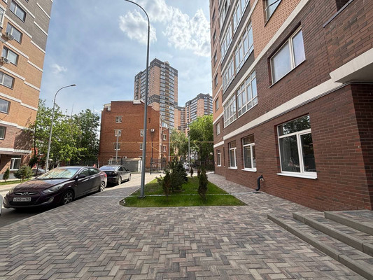 Продам двухкомнатную (2-комн.) квартиру, Студенческая ул, 8к2, Ростов-на-Дону г