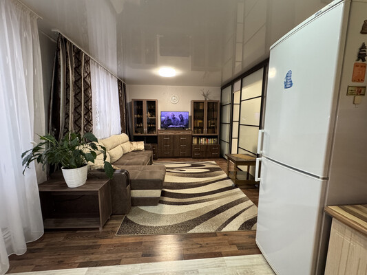 Продам двухкомнатную (2-комн.) квартиру, Лебяжская ул, 19, Киров г