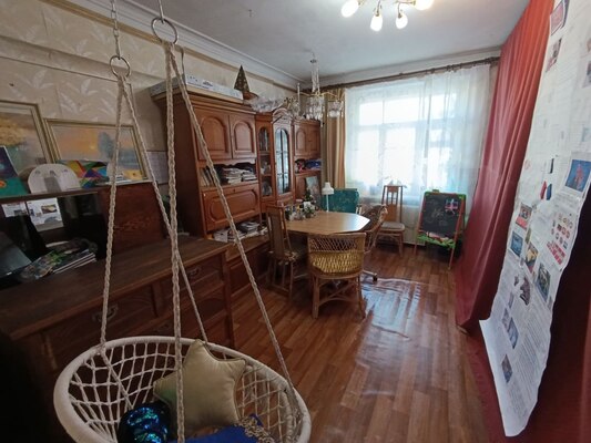Продам трехкомнатную (3-комн.) квартиру, Октябрьский пр-кт, 60, Киров г