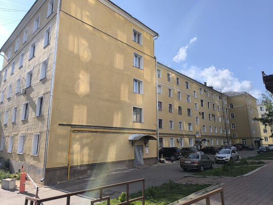 Продам трехкомнатную (3-комн.) квартиру, Октябрьский пр-кт, 60, Киров г