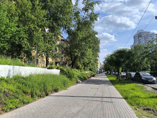 Продам трехкомнатную (3-комн.) квартиру, Октябрьский пр-кт, 60, Киров г