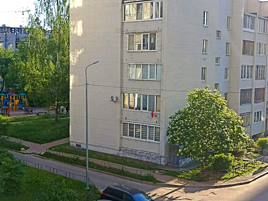 Продам однокомнатную (1-комн.) квартиру, Оборонная ул, 2к5, Мурино п