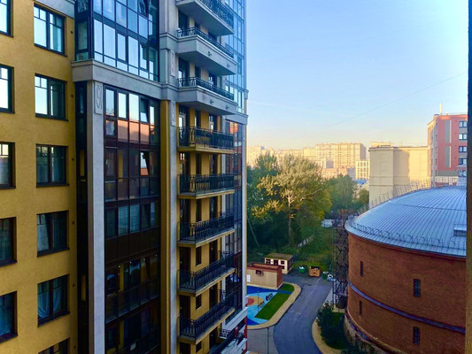 Продам трехкомнатную (3-комн.) квартиру, Заозёрная ул, 3к2, Санкт-Петербург г