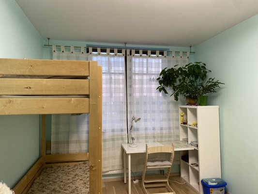 Продам трехкомнатную (3-комн.) квартиру, Заозёрная ул, 3к2, Санкт-Петербург г